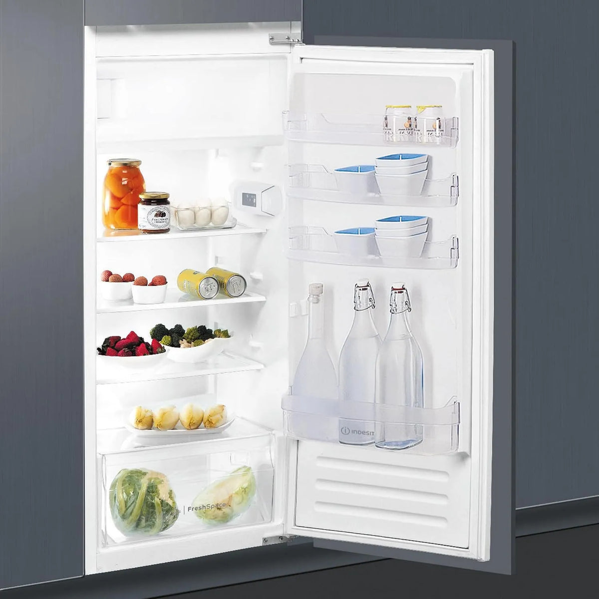 Indesit 12BC21R, Køleskabe, / bygning i køleskab IBC / niche 122 / LED lys / brugbar kapacitet 189 l, Hvid, 189 l